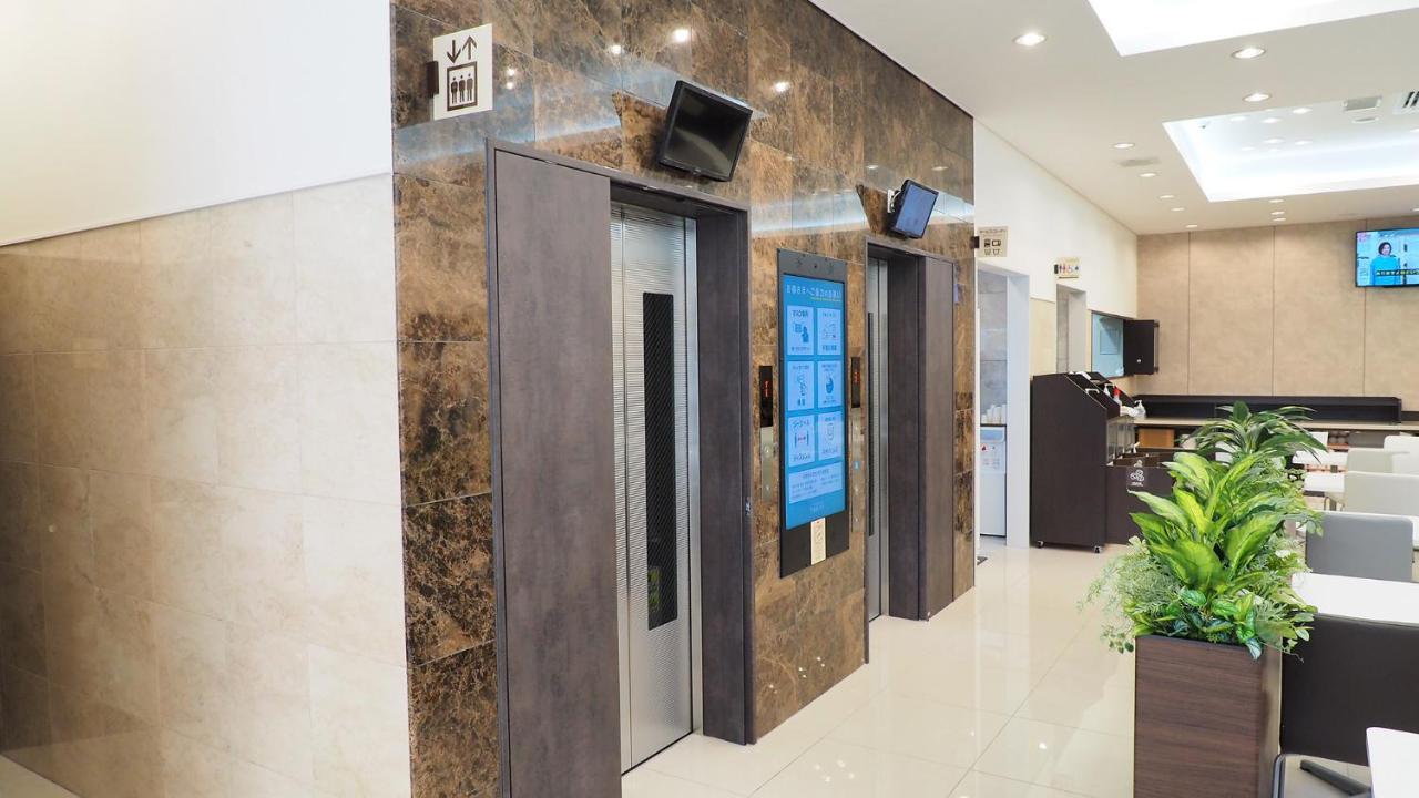 Toyoko Inn Yokohama Shiei-Chikatetsu Center Minami-Eki Esterno foto