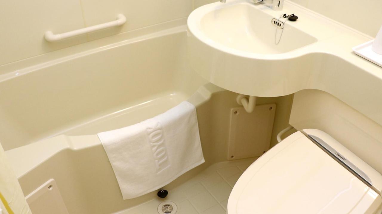 Toyoko Inn Yokohama Shiei-Chikatetsu Center Minami-Eki Esterno foto